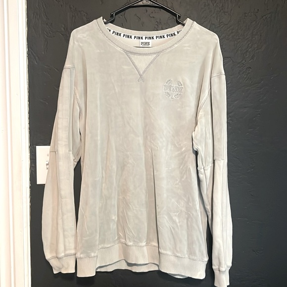Pink - VS - oversized light gray sweater - Picture 1 of 2